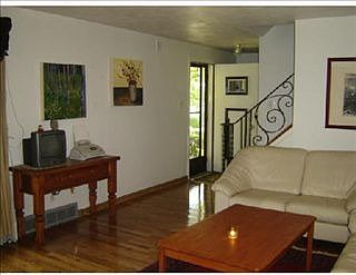 3rd image of 1306 Woodland Dr