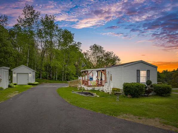 1121 Lewiston Rd Road, Topsham, ME 04086
