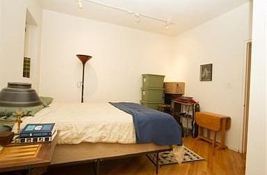 5th image of 142 W Ellsworth Ave