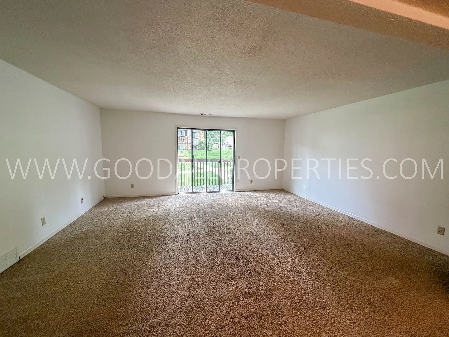 2-Bedroom Clive Condo with Pool + Gas, Water & Trash Included — Photo 4