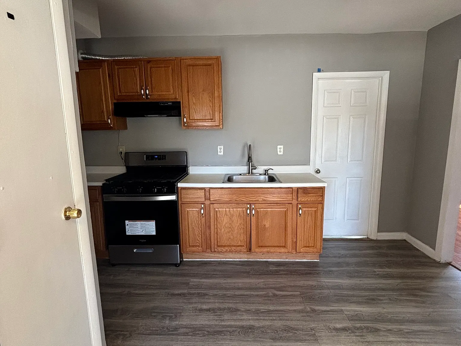 2 bed, 1.0 bath, 902 sqft, $1,650 — Photo 4