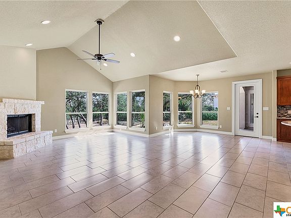 5th image of 3118 Comal Spgs