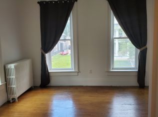 1338 Main St #5, Dubuque, IA 52001