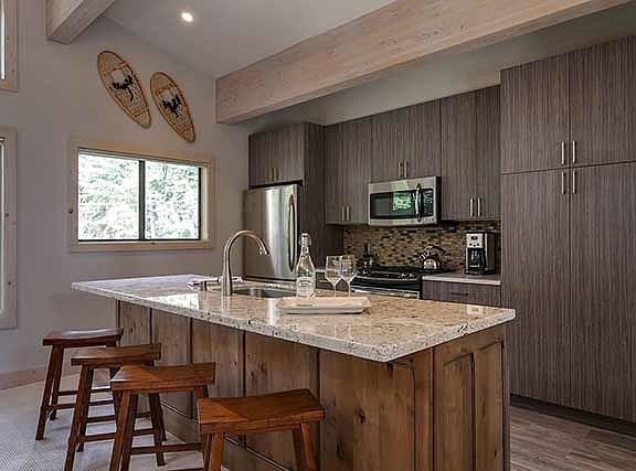 5th image of 1877 N Lake Blvd #95