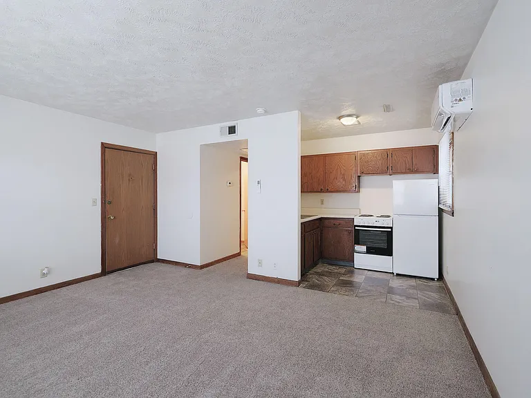 1341 E St #3 — Photo 1
