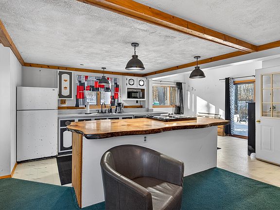 5th image of 28 Balsam Drive
