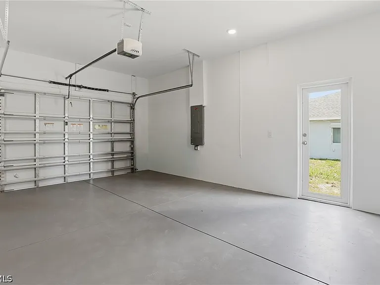 4710 27th St SW — Photo 18