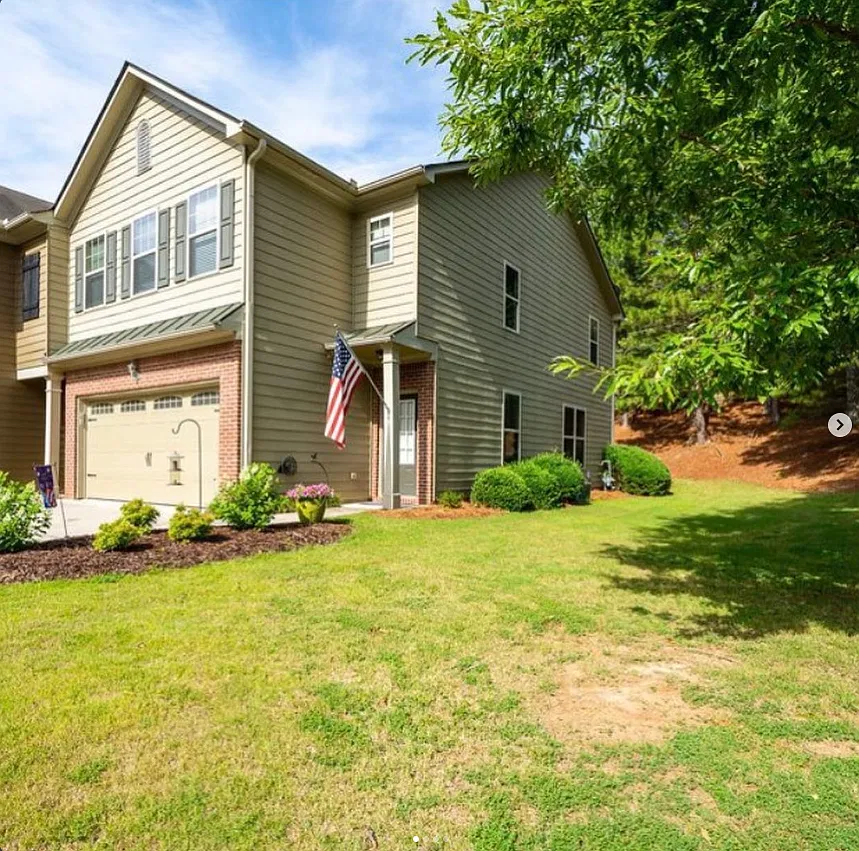 3 bed, 1776 sqft, $2,150 — Photo 1