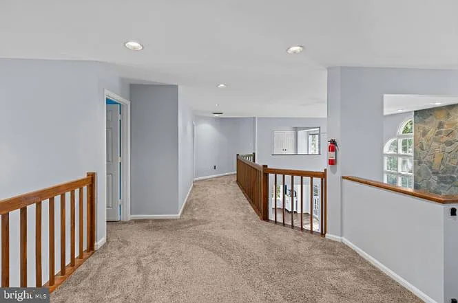 10652 Quarterstaff Rd — Photo 13