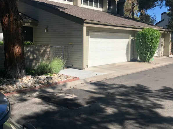 3930 Greenbriar Ct, Reno, NV 89509