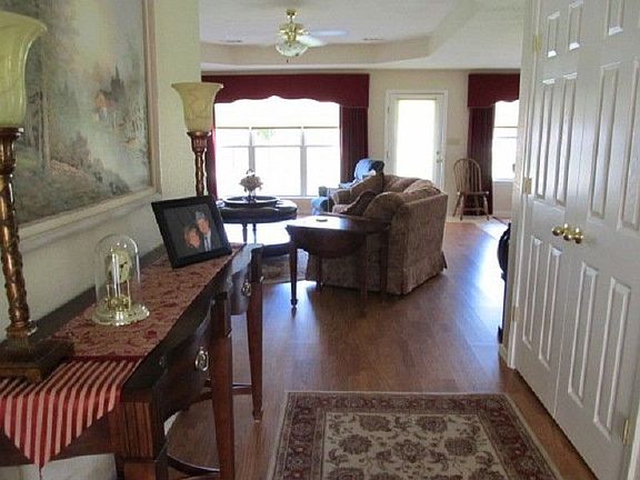 3rd image of 10104 Arroyo Ln