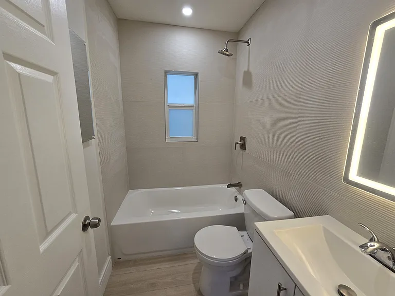 2nd bathroom, completely renovated