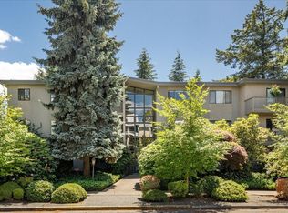 9901 NE 4th St APT 2, Bellevue, WA