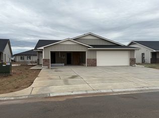 2877 S Cedar Crest St Unit 100-200, Wichita, KS 67209