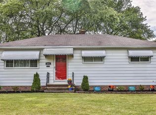 261 Bexley Dr, Bedford, OH 44146