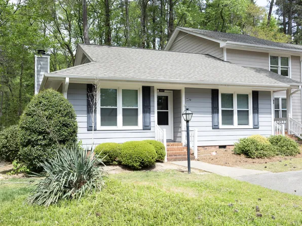 6417 Meadow View Dr, Raleigh, NC 27609