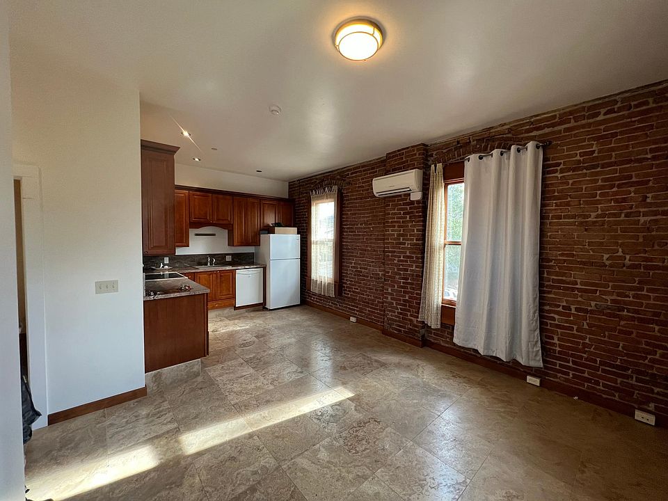 2nd floor studio with views of B St, dedicated HVAC for this unit.