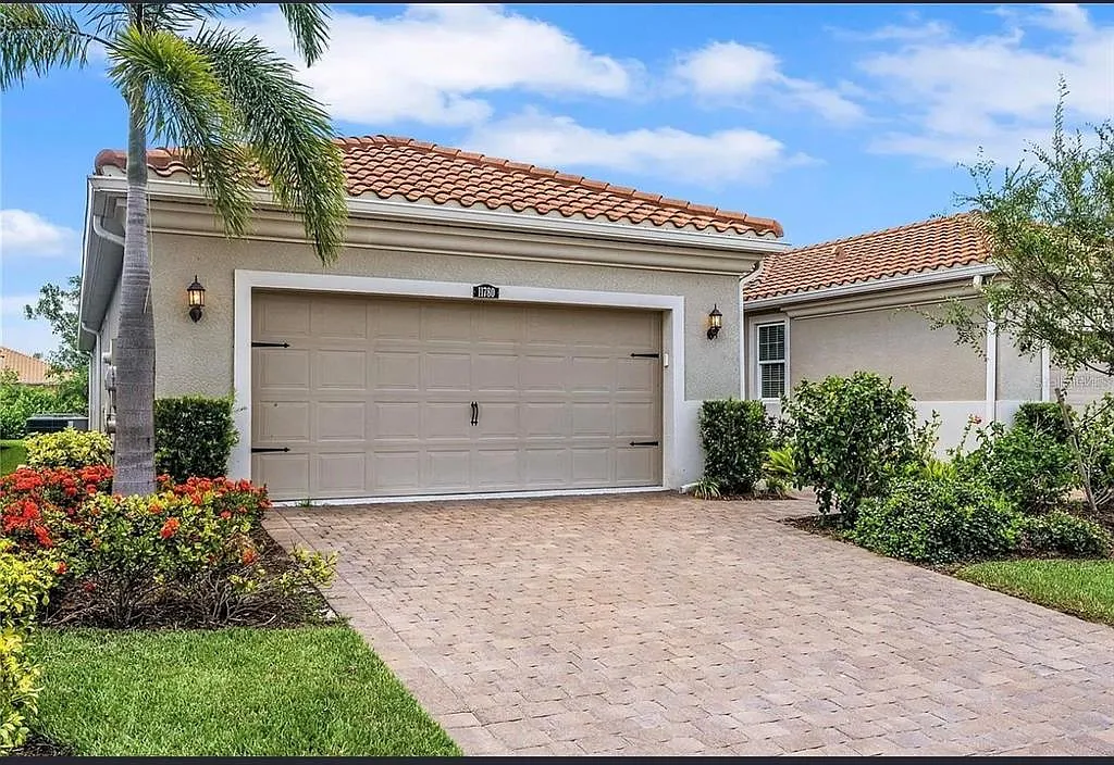 2 bed, 2.0 bath, 1687 sqft, $2,800 — Photo 2