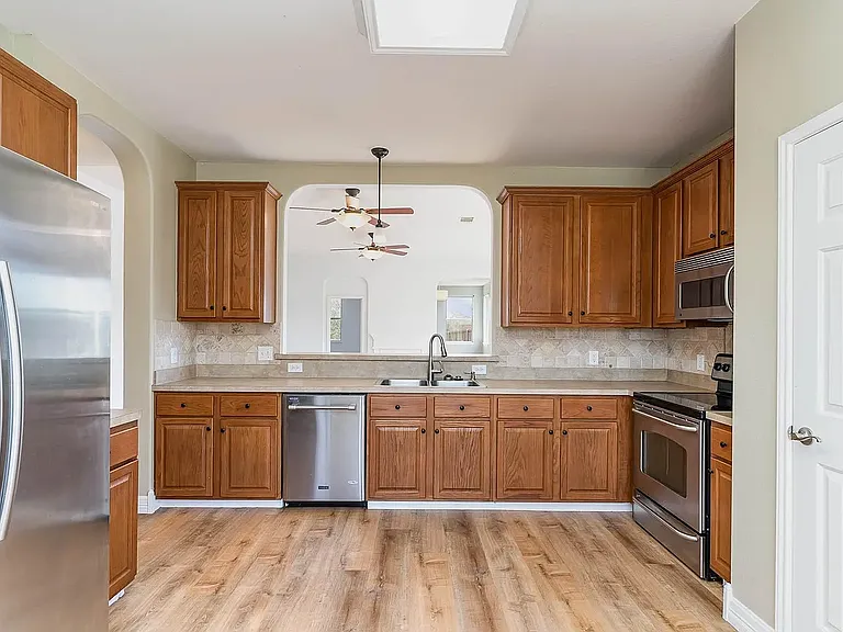 1300 Clear Creek Dr — Photo 10