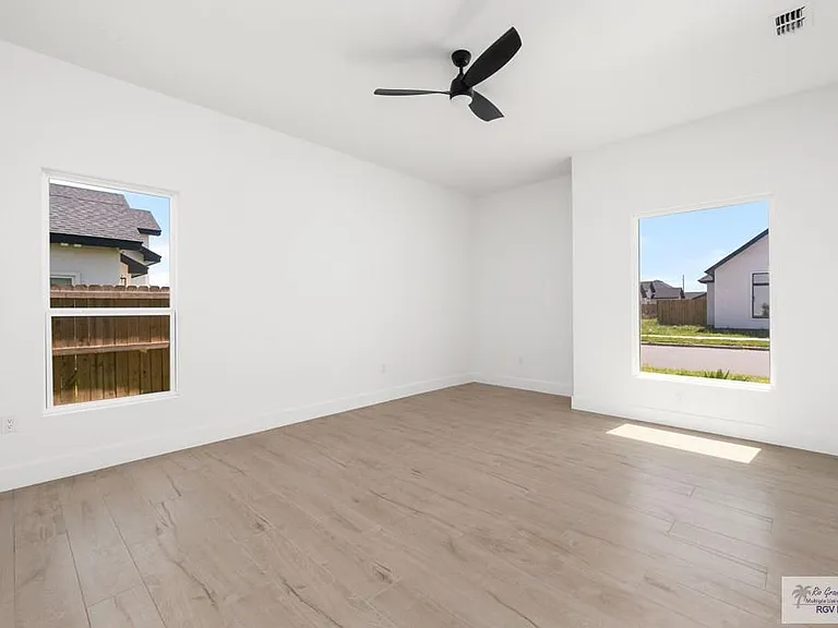 6297 Polanco Dr — Photo 18