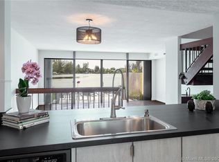 7049 SW 53rd Ln, Miami, FL 33155