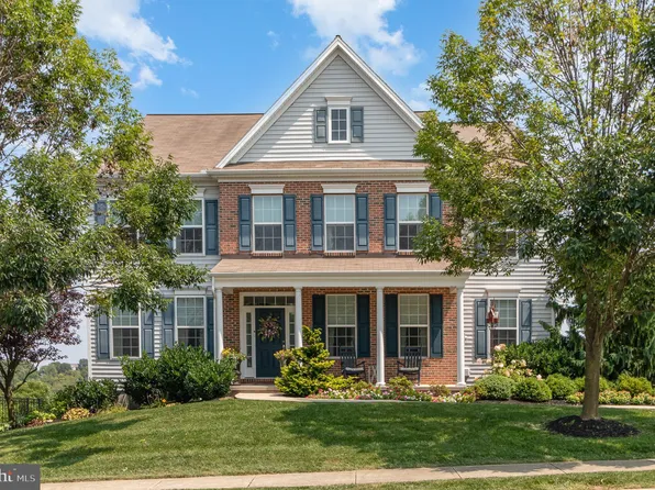 2748 Meadow Cross Way, York, PA 17402