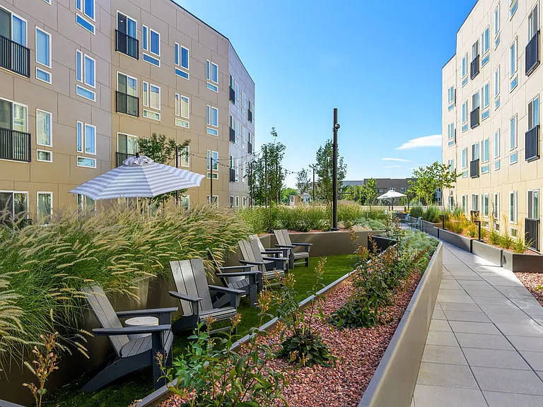 Crosshatch Apartments — Photo 19