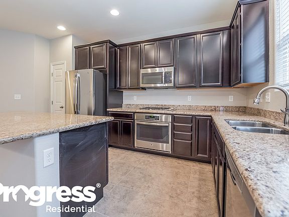 4th image of 5679 Balsam St