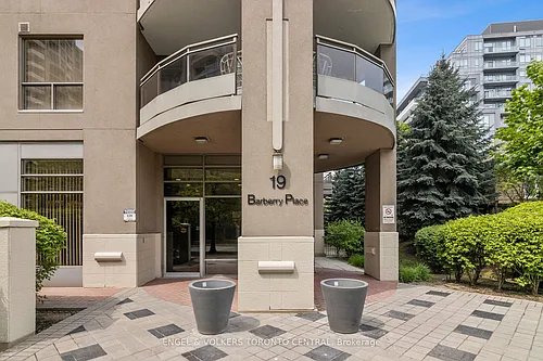 19 Barberry Pl #711 Photo 1