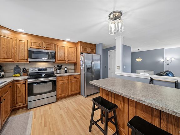 5th image of 211 Juneway Dr