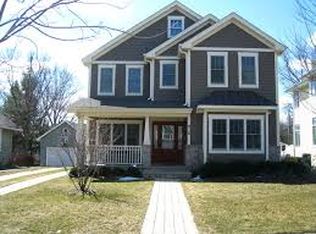 415 E Sunnyside Ave, Libertyville, IL