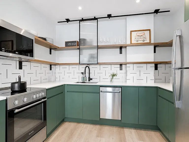 1510 Gates Ave #701 — Photo 6