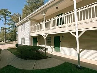 733 Heavens Dr #4 — Photo 1