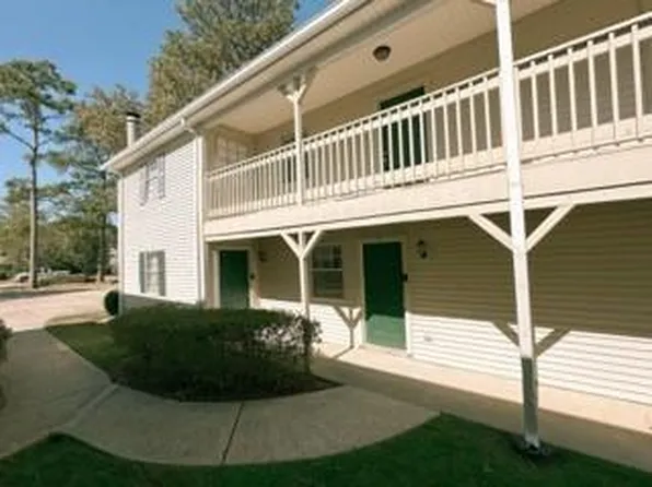 733 Heavens Dr APT 4, Mandeville, LA 70471