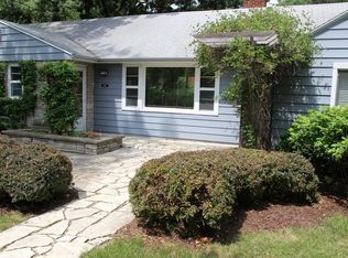 330 W Park Rd, Iowa City, IA 52246