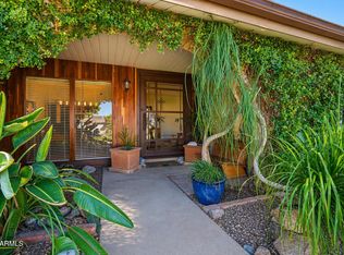 19 E CANTERBURY Court, Phoenix, AZ 85022