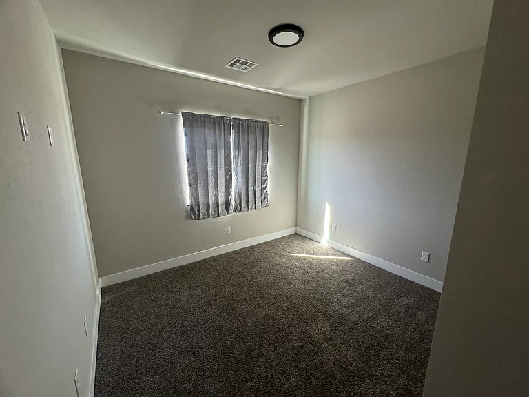 1341 E Arrowhead St #2 — Photo 20