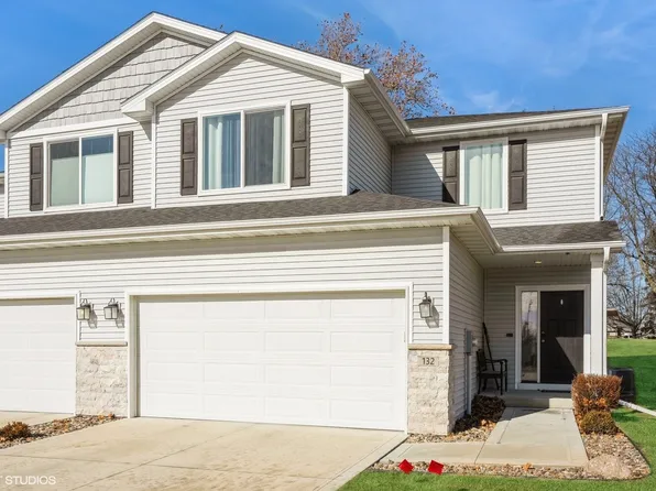 132 Keeneland Ct, Pleasant Hill, IA 50327