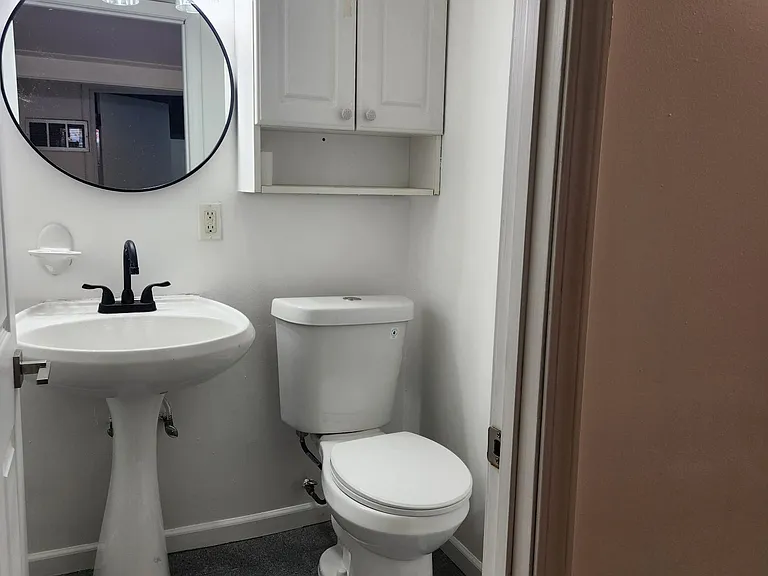 8400 Richard Ave — Photo 17