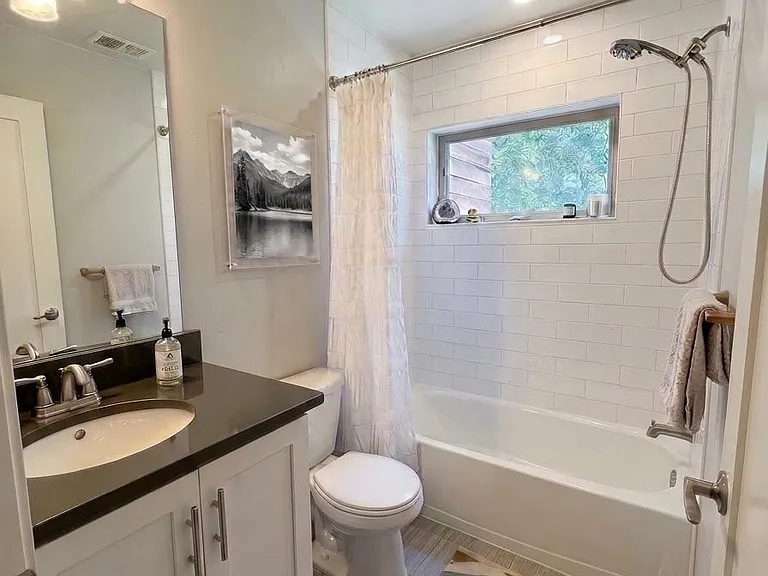 2nd Upstairs Bathroom Shower and Bath-tub
