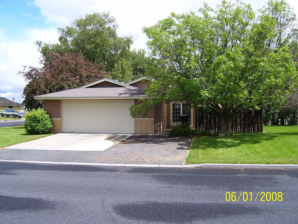 2 car attached garage