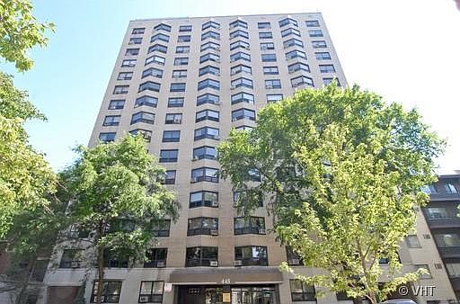 3rd image of 445 W Wellington Ave APT 15A
