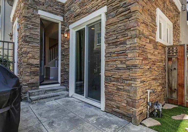 5855 Hillbrook Pl — Photo 4