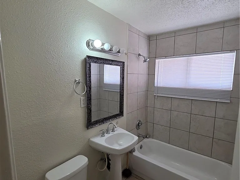 910 Magnolia Ave — Photo 19