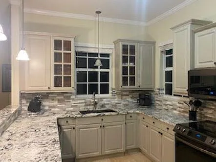 3 bed, 1980 sqft, $4,200 — Photo 3