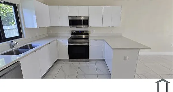 11980 SW 213th St — Photo 5