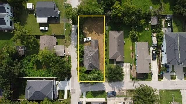 1st image of 901 Pollard St