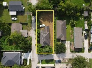 901 Pollard St, Houston, TX 77020