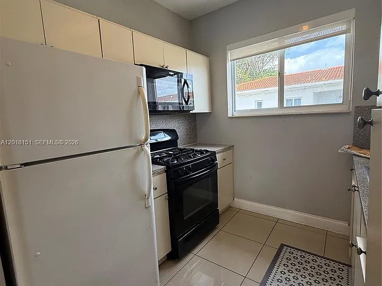 7710 Harding Ave #1 — Photo 9