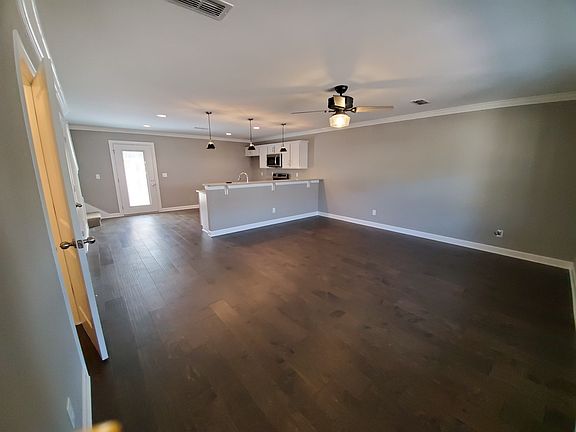 5th image of 2506 E Main St #E4